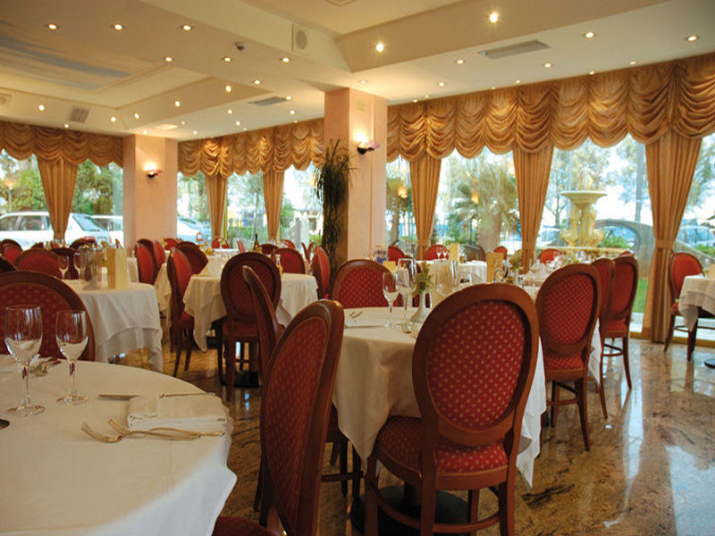 Hotel Nettuno Cervia Kültér fotó