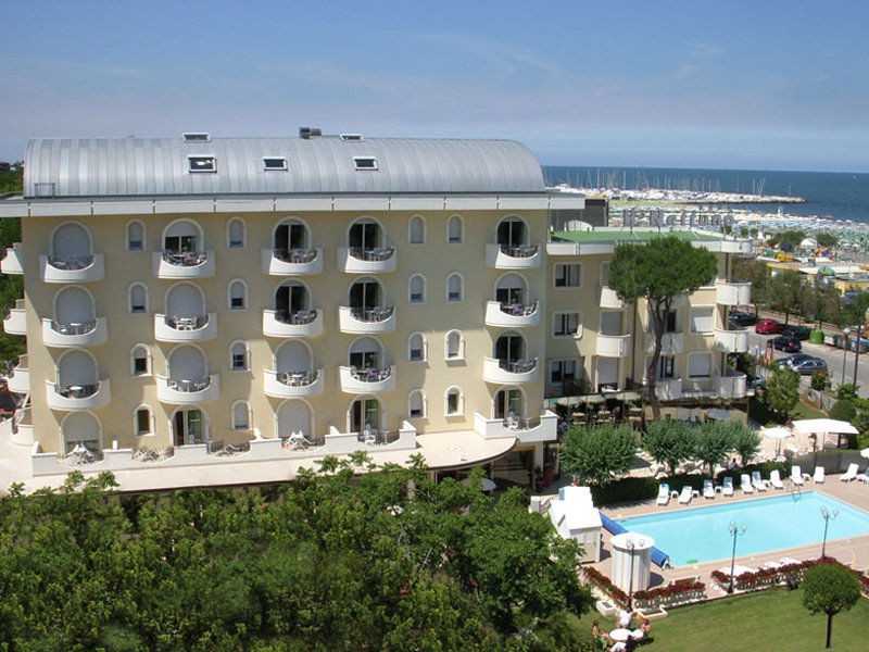 Hotel Nettuno Cervia Kültér fotó