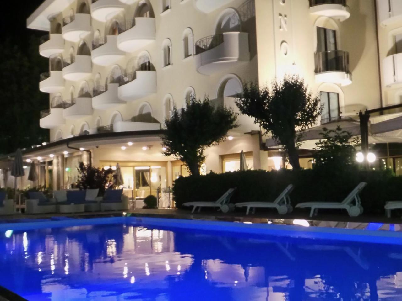 Hotel Nettuno Cervia Kültér fotó