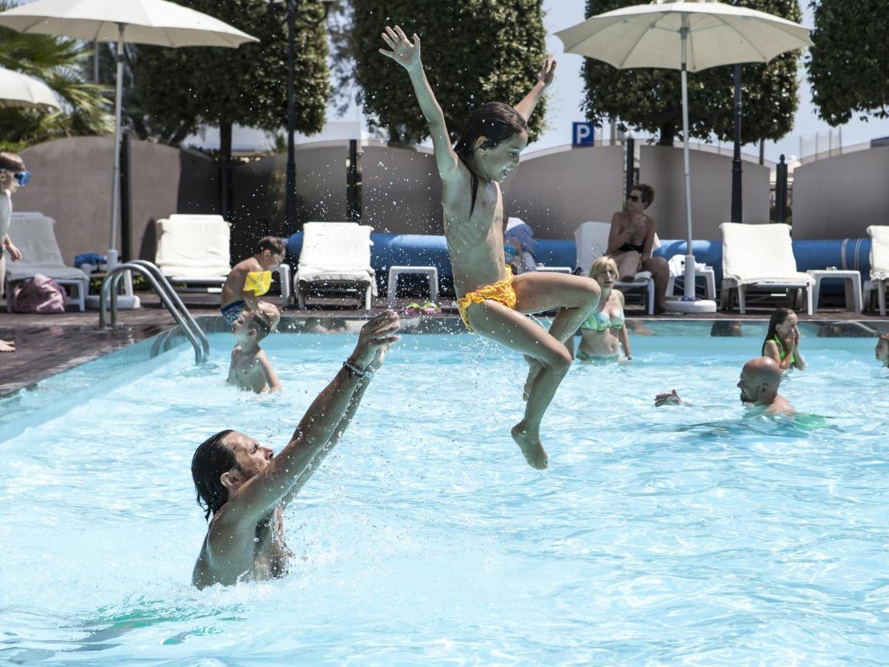 Hotel Nettuno Cervia Kültér fotó