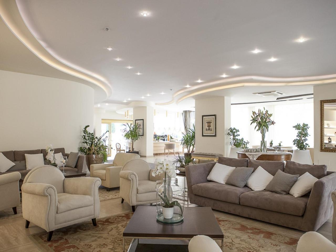 Hotel Nettuno Cervia Kültér fotó