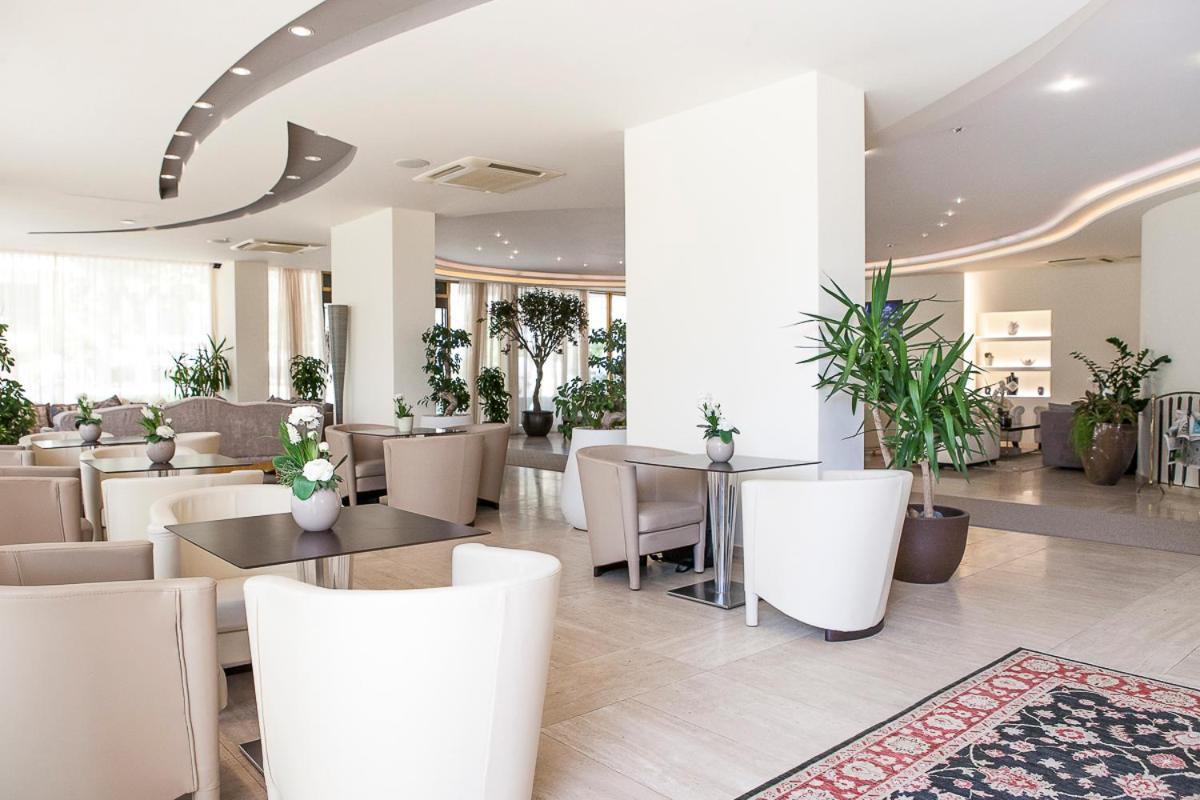 Hotel Nettuno Cervia Kültér fotó
