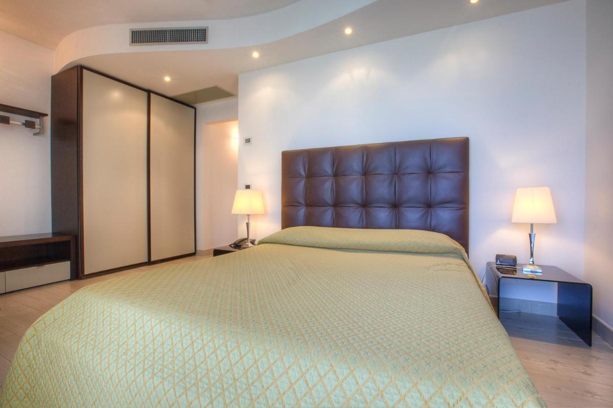 Hotel Nettuno Cervia Kültér fotó