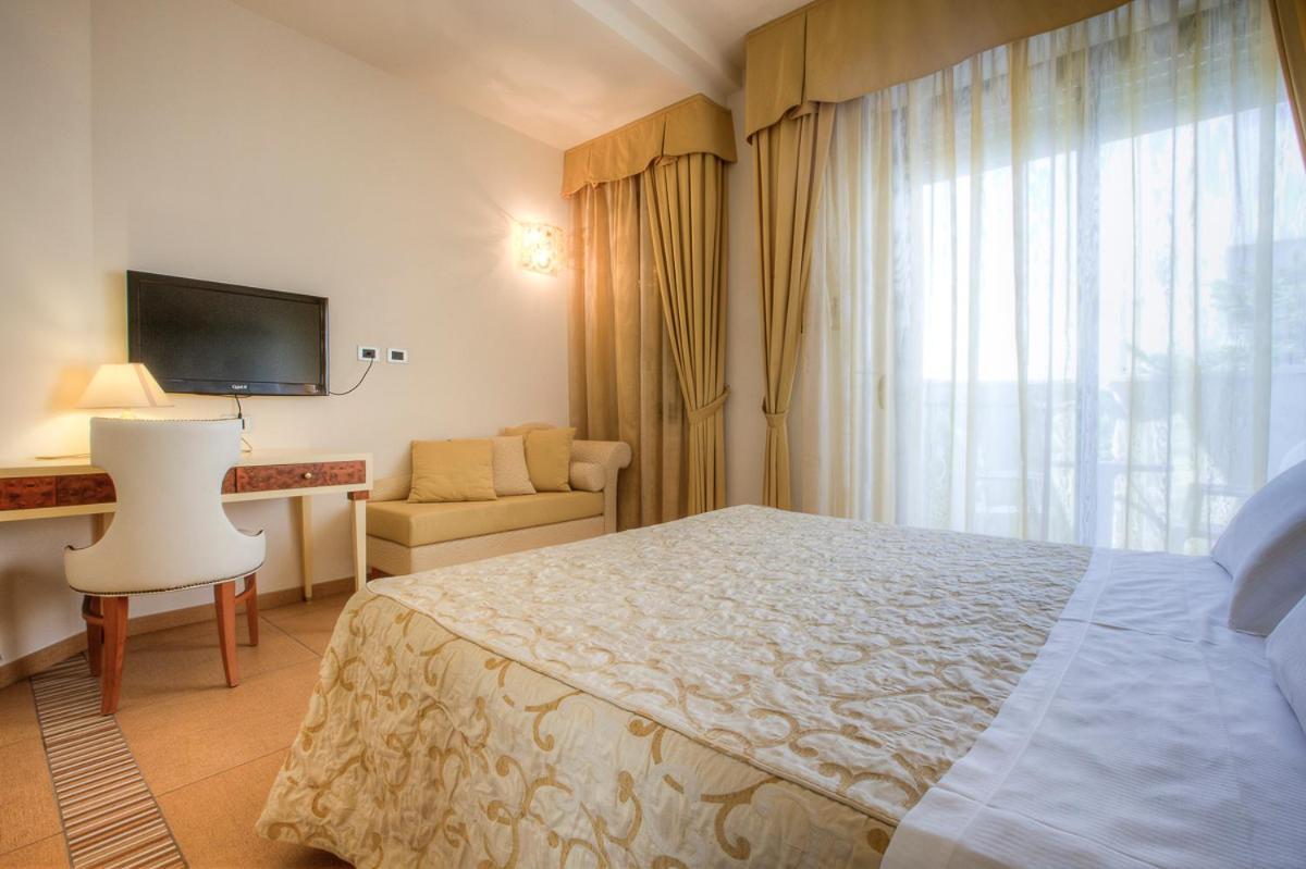 Hotel Nettuno Cervia Kültér fotó