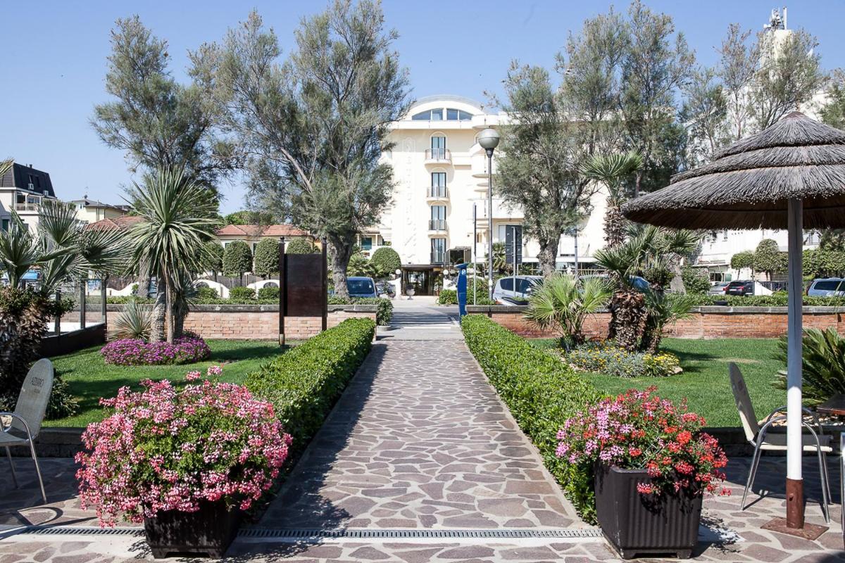 Hotel Nettuno Cervia Kültér fotó